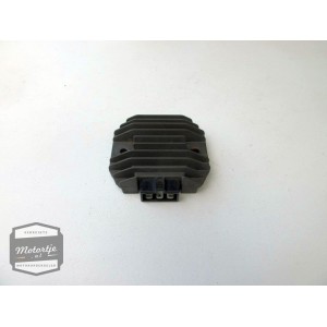 Yamaha FZR600 spanningsregelaar / gelijkstroomregelaar / gelijkstroomwisselaar / spanningregelaar / spanning gelijkstroom wisselaar